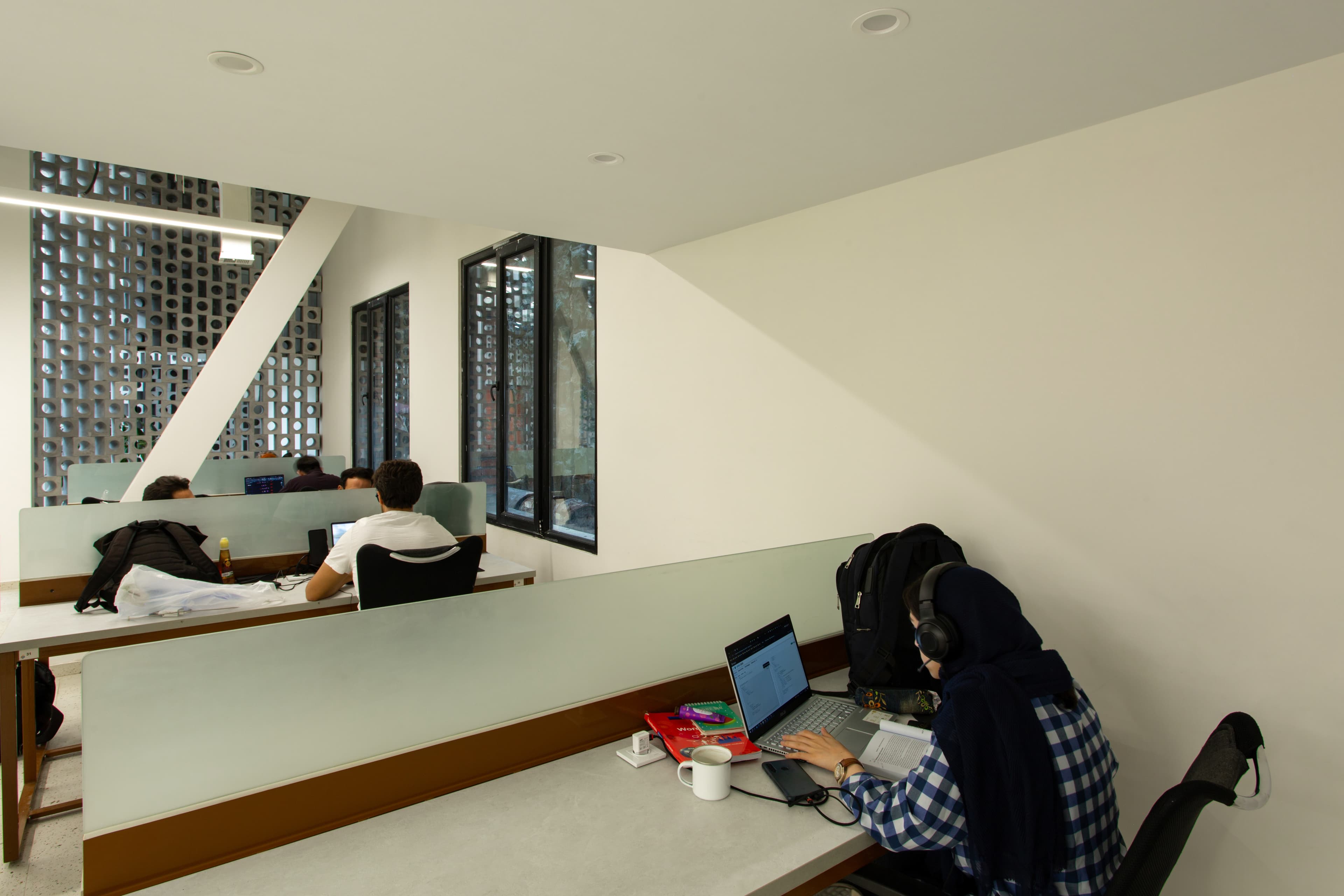 صندلی اشتراکی روزانه